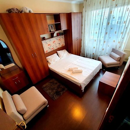 Parliament 1Br Apartment W Self Check In บูคาเรสต์ ภายนอก รูปภาพ