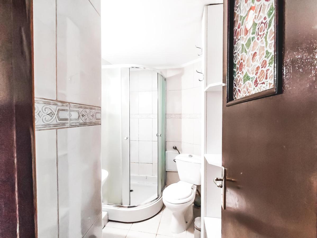 Parliament 1Br Apartment W Self Check In บูคาเรสต์ ภายนอก รูปภาพ