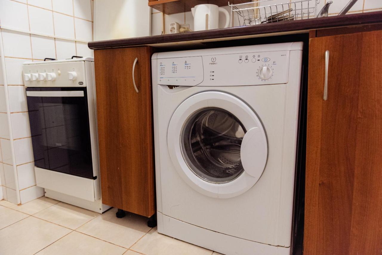 Parliament 1Br Apartment W Self Check In บูคาเรสต์ ภายนอก รูปภาพ