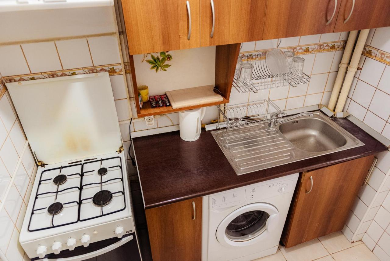 Parliament 1Br Apartment W Self Check In บูคาเรสต์ ภายนอก รูปภาพ