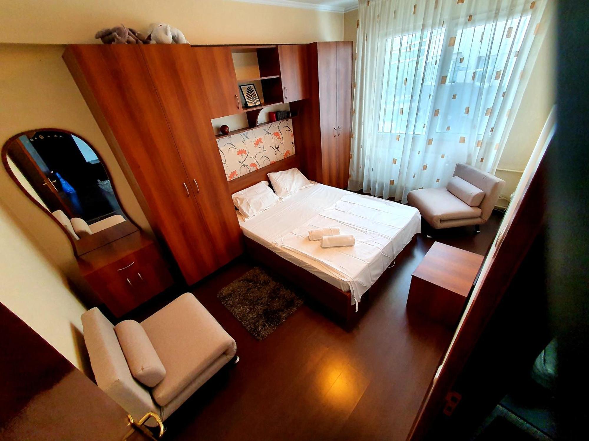 Parliament 1Br Apartment W Self Check In บูคาเรสต์ ภายนอก รูปภาพ